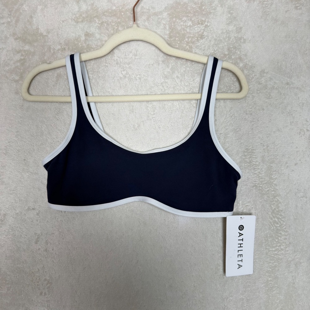 Athleta Transcend Tipped Bralette Navy White Trim Size M NWT Contrast Pilates
